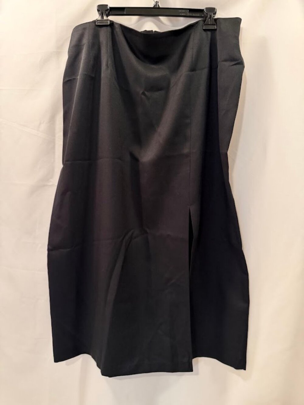 BIANCA Black Front Slit Long Skirt - size 20